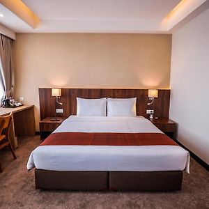 Queen Suite